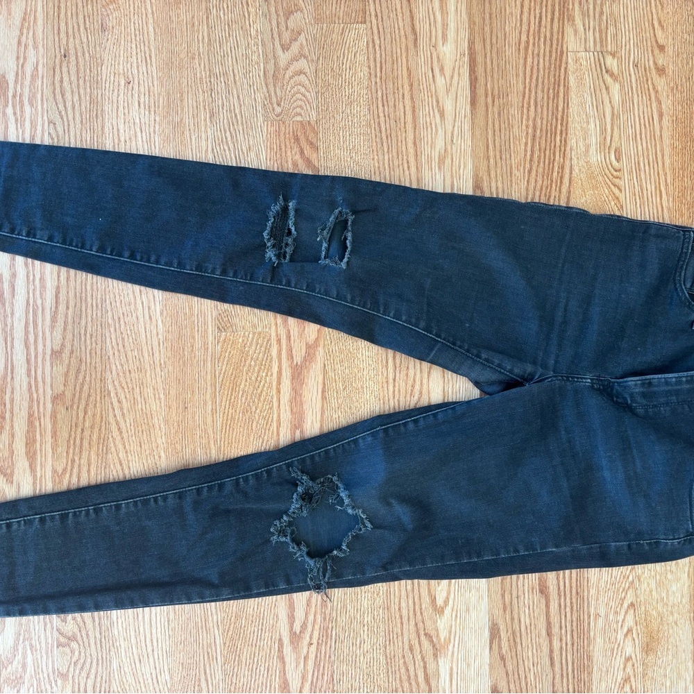 Levi's 720 Distressed Super Skinny Jeans in Soft Black